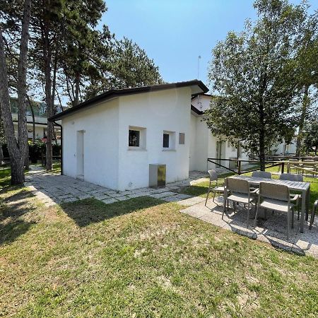 Ville Pinetine Бибионе Екстериор снимка